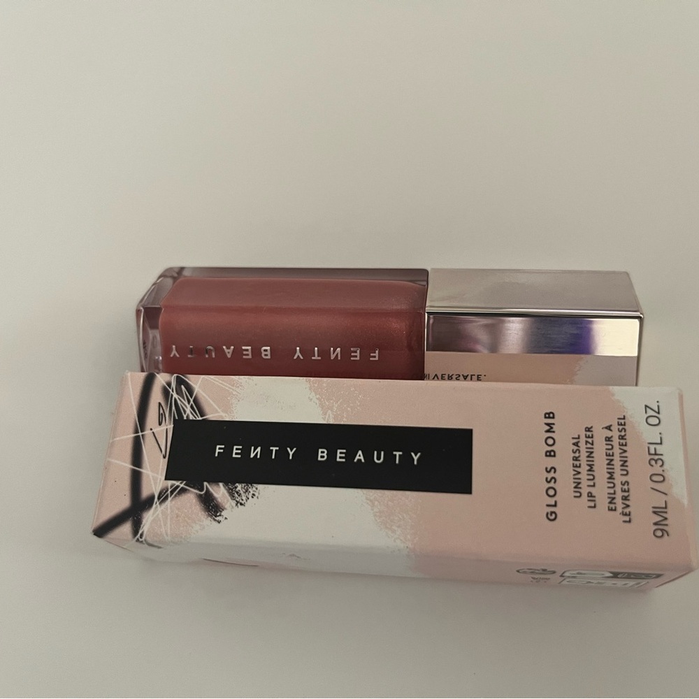 Fenty Beauty Lip Gloss Bomb - Sparkling Pink ‘FUSSY’ NEW NIB NWT